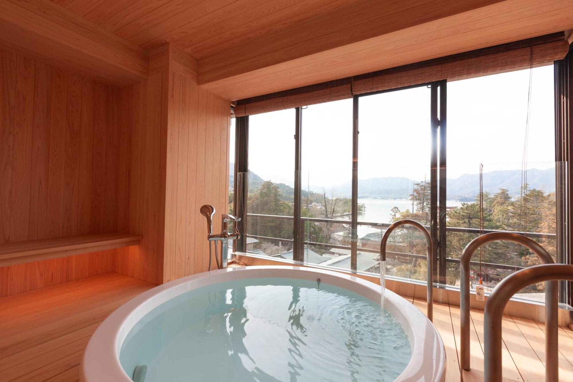 Miyajima Grand Hotel Arimoto Хацукаїті Екстер'єр фото