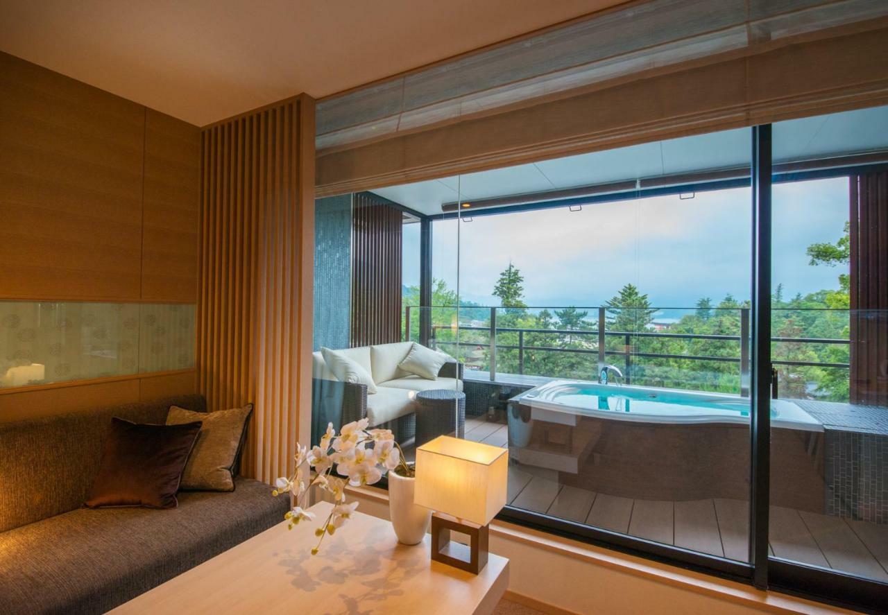 Miyajima Grand Hotel Arimoto Хацукаїті Екстер'єр фото