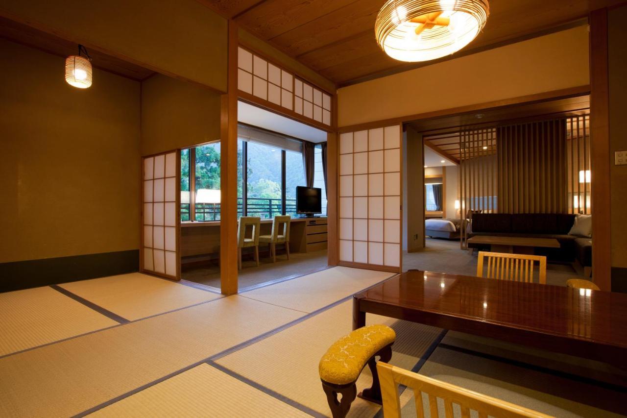Miyajima Grand Hotel Arimoto Хацукаїті Екстер'єр фото